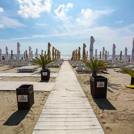 Luiza - Bavaro - Mamaia Nord